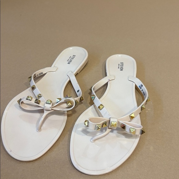 Steven New York blush color Valentino style sandals with gold studs - Picture 3 of 4